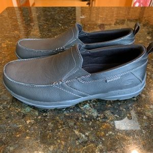 Sketchers men’s loafers size 11
